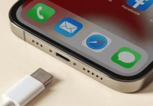 新余苹果15维修分享iPhone15改USB-C接口后能和安卓用户互借充电器吗